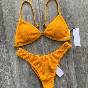 🔥🔥BILLABONG - NOW ITS COOL NAOMI SUPER HIGH KATE TRIANGLE BIKINI SET🔥🔥